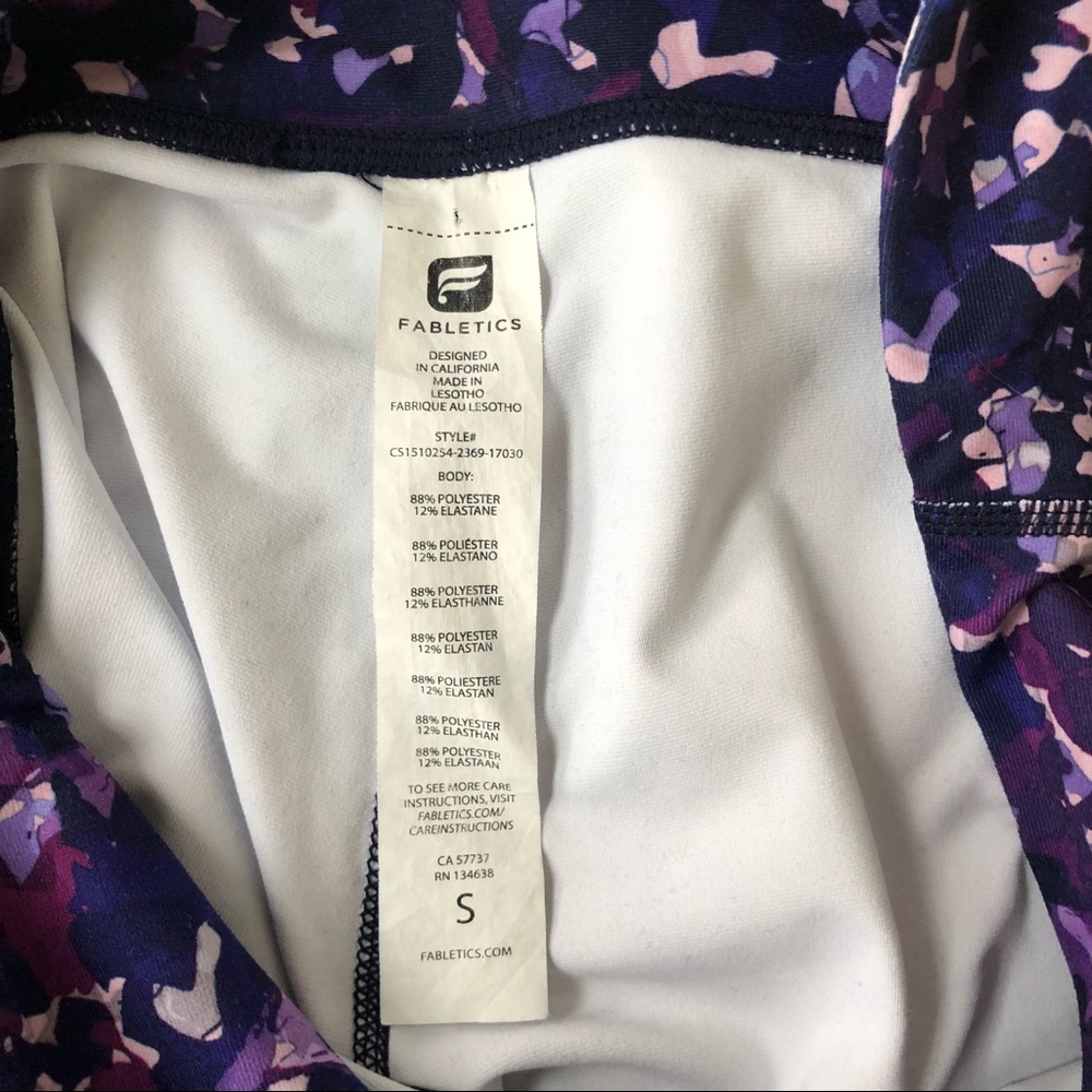 Fabletics Cropped Leggings - Small - image 4